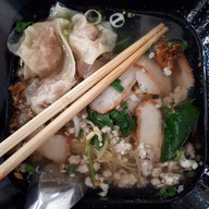 ก๋วยเตี๋ยวตำลึง