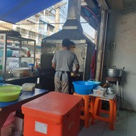 บรรยากาศ หนิงผัดไทย