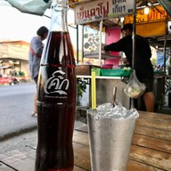 ก๋วยเตี๋ยวหมู•เย็นตาโฟ•บะหมี่เกี๊ยว สูตรหมูกรอบ