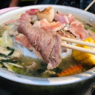 บังเอิญ หมูกระทะ