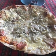 พิซซ่าต้นไม้