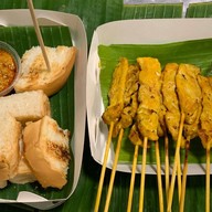 นายอบวุ้นเส้น ตลาดเฟริสต์ วัน @ ตลาดพลู