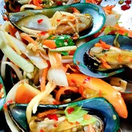 ลองคนละยำ ตลาดคนเดินสาย4