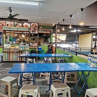 บรรยากาศ เจ๊หวานไก่อบโอ่ง