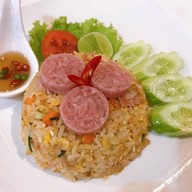 Simple Happiness Cafe อาหารหลากหลายเชิญเข้ามาชมก่อนค่ะ (สเต็ก/เครื่อมดื่ม/ขนมปังปิ้ง/ข้าว) ตลาดหนองแค (ซอยอ๋าเป็ดย่าง)