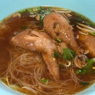 เมนูของร้าน ก๋วยเตี๋ยวไก่ข้ามฟาก สุรวงศ์ สุรวงศ์