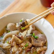 เมนูของร้าน ก๋วยเตี๋ยวเนื้อตุ๋นเจริญพาณิช สาขา 3