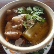เมนูของร้าน นายลือก๋วยเตี๋ยวเนื้อตุ๋น-หมูตุ๋น-หม้อไฟ สามพราน