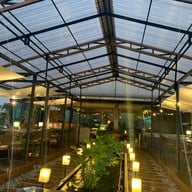 Kroque Boutique & Bistro