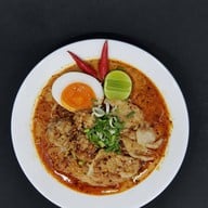 ก๋วยเตี๋ยวเฟื่องฟ้า ก๋วยเตี๋ยวเนื้อ แห่ง อ. เรณูนคร จ. สกลนคร