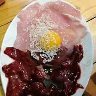แจ่วฮ้อน คนกลางดง