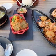 Kroque Boutique & Bistro