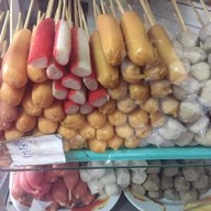 ไอติมไข่แข็ง ร้านน้องกันต์ ถนนท้ายบ้าน