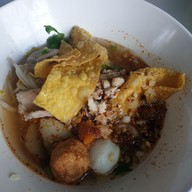 เมนูของร้าน ก๋วยเตี๋ยววัดพุทธ