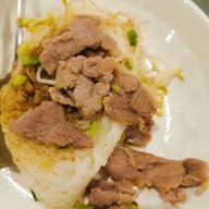 เมนูของร้าน ก๋วยเตี๋ยวเนื้อ สี่พระยา