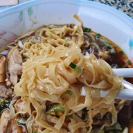 เมนูของร้าน ก๋วยเตี๋ยวเป็ดเจ๊เกียว