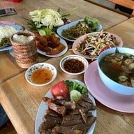 ส้มตำโปงลาง