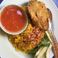เมนูของร้าน ข้าวหมกไก่คอนแวนต์ ข้าวหมกไก่คอนแวนต์ เจ้าเดิม เจ้าเดียวกับซ.คอนแวนนะคะ เข้าทางเจริญราษฏร์ซอย10ได้ค่ะ