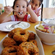 ร้านอาหารไทยเครื่องแกง