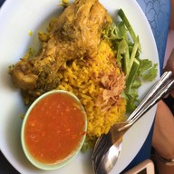 เมนูของร้าน ข้าวหมกไก่คอนแวนต์ ข้าวหมกไก่คอนแวนต์ เจ้าเดิม เจ้าเดียวกับซ.คอนแวนนะคะ เข้าทางเจริญราษฏร์ซอย10ได้ค่ะ