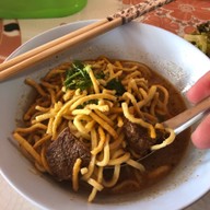 ข้าวซอยป้าไพ