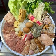 รวมพลหมูกระทะ