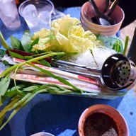 น้องจีน่าจิ้มจุ่ม