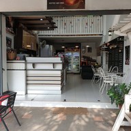 หน้าร้าน Love U Coffee And Cake