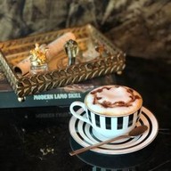 GOLD SNAKE COFFEE AND CAFÉ