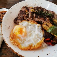 เมนูของร้าน Bluetamp Cafe ประดิษฐ์มนูธรรม