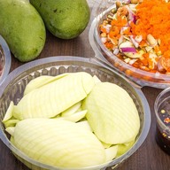 เมนูของร้าน เก๋จังน้ำปลาหวาน ยำมะม่วง (เพิ่มสิน-วัชรพล)