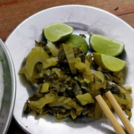 เมนูของร้าน ตุ๋ยข้าวซอยแม่สอด