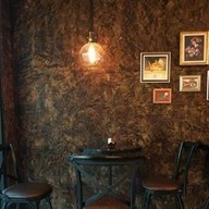 GOLD SNAKE COFFEE AND CAFÉ