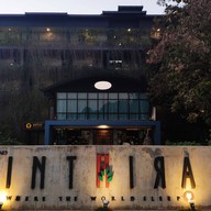 Inthira Hotel (vang Vieng)