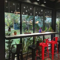 Sanctuary Cafe & Restaurant ปากน้ำ ซอยการประปา