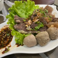 ก๋วยเตี๋ยวเนื้อตุ๋นเจริญพาณิช สาขา 3