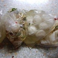 ลูกชิ้นหมูน้ำใสเฮียบู้ อุดมสุข