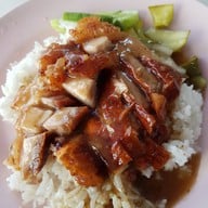 เมนูของร้าน ร้านสุชินเป็ดย่าง ( ข้าวหน้าเป็ด บะหมี่เป็ด หมูแดง หมูกรอบ ) ประชาราษฎร์บำเพ็ญ 24