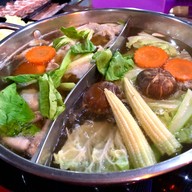 เส้นเฝอ ชาบู  ท่าศาลา