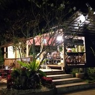 จูดงบ้านไม้ปลายซอย