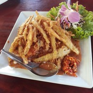 ครัวกลางดง