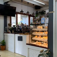 Little World Cafe & Cake