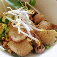 ก๋วยเตี๋ยวเรือเจ๊แดง ประชาอุทิศ79