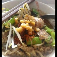 ก๋วยเตี๋ยวเรือเจ๊แดง ประชาอุทิศ79