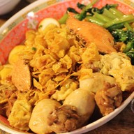 เมนูของร้าน บะหมี่จอมพลัง ตลาดรถไฟศรีนครินทร์