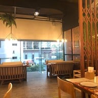 เสวย Empire Tower