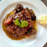 Gallery 228 life store Café