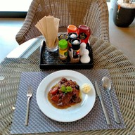 Gallery 228 life store Café