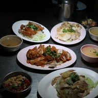 มิดไนน์ข้าวมันไก่/ข้าวซอยไก่/ก๋วยเตี๋ยวไก่มะระ มข