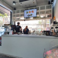 About White Cafe & Bistro